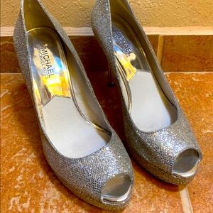 Sparkle Michael Kors pumps SZ 8